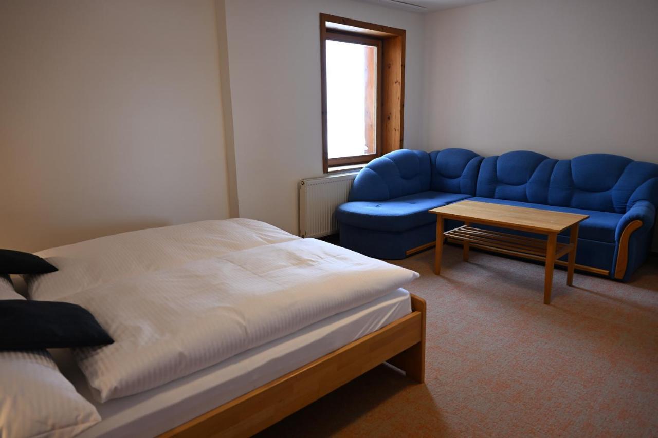 Hotel Euforia Nova Lesna Ngoại thất bức ảnh