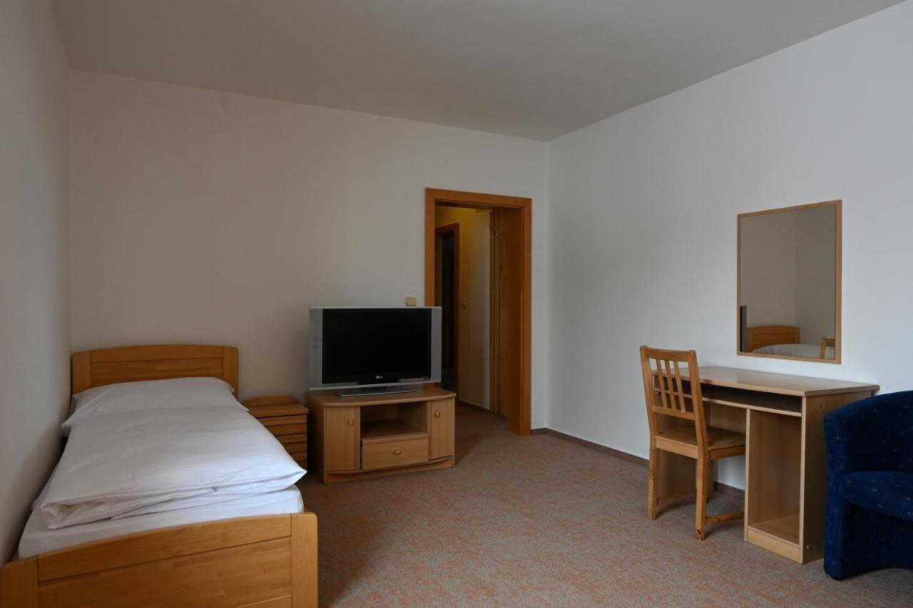 Hotel Euforia Nova Lesna Ngoại thất bức ảnh