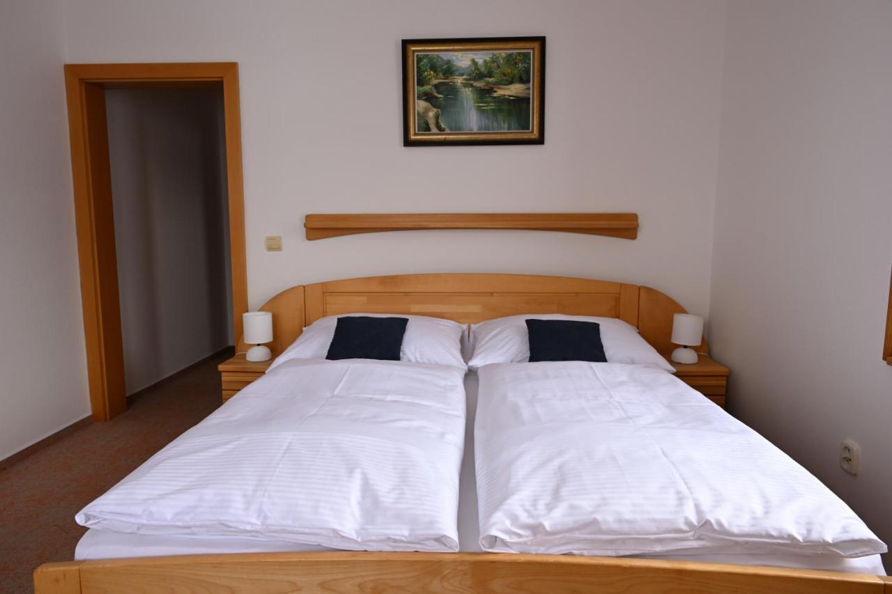 Hotel Euforia Nova Lesna Ngoại thất bức ảnh