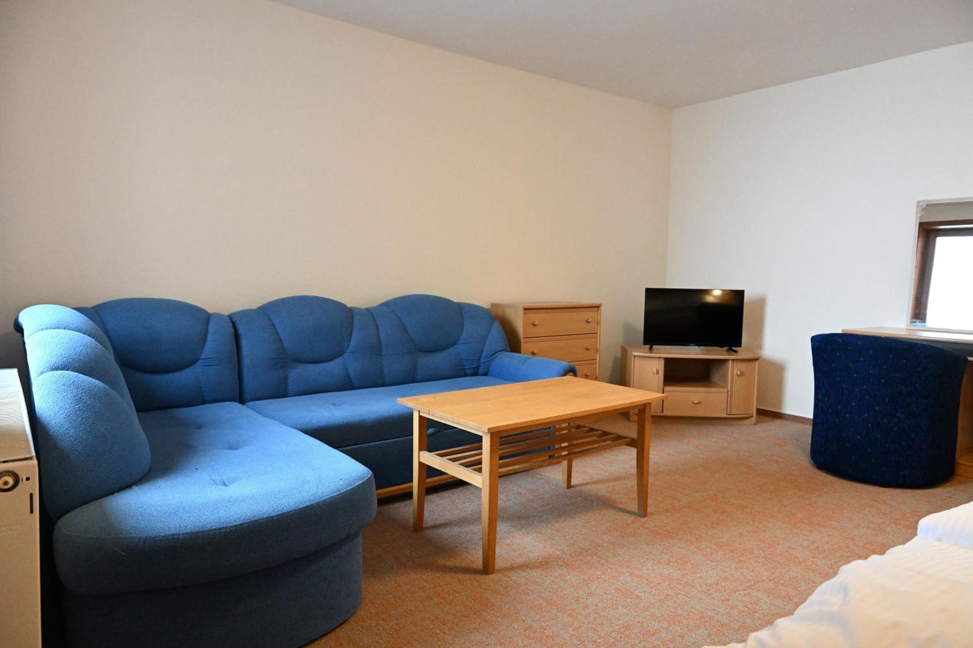 Hotel Euforia Nova Lesna Ngoại thất bức ảnh