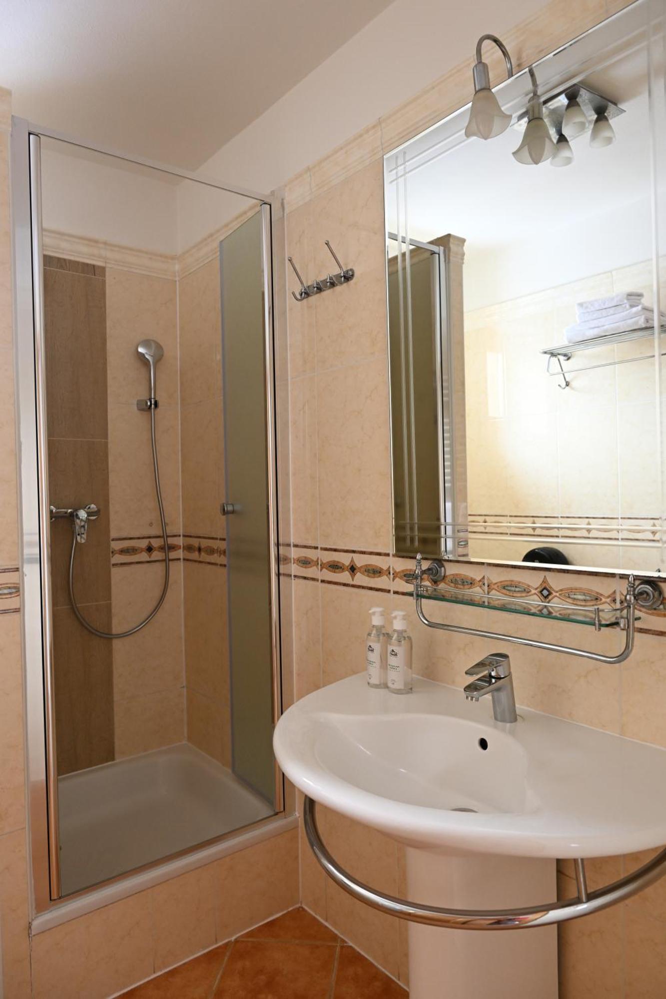 Hotel Euforia Nova Lesna Ngoại thất bức ảnh