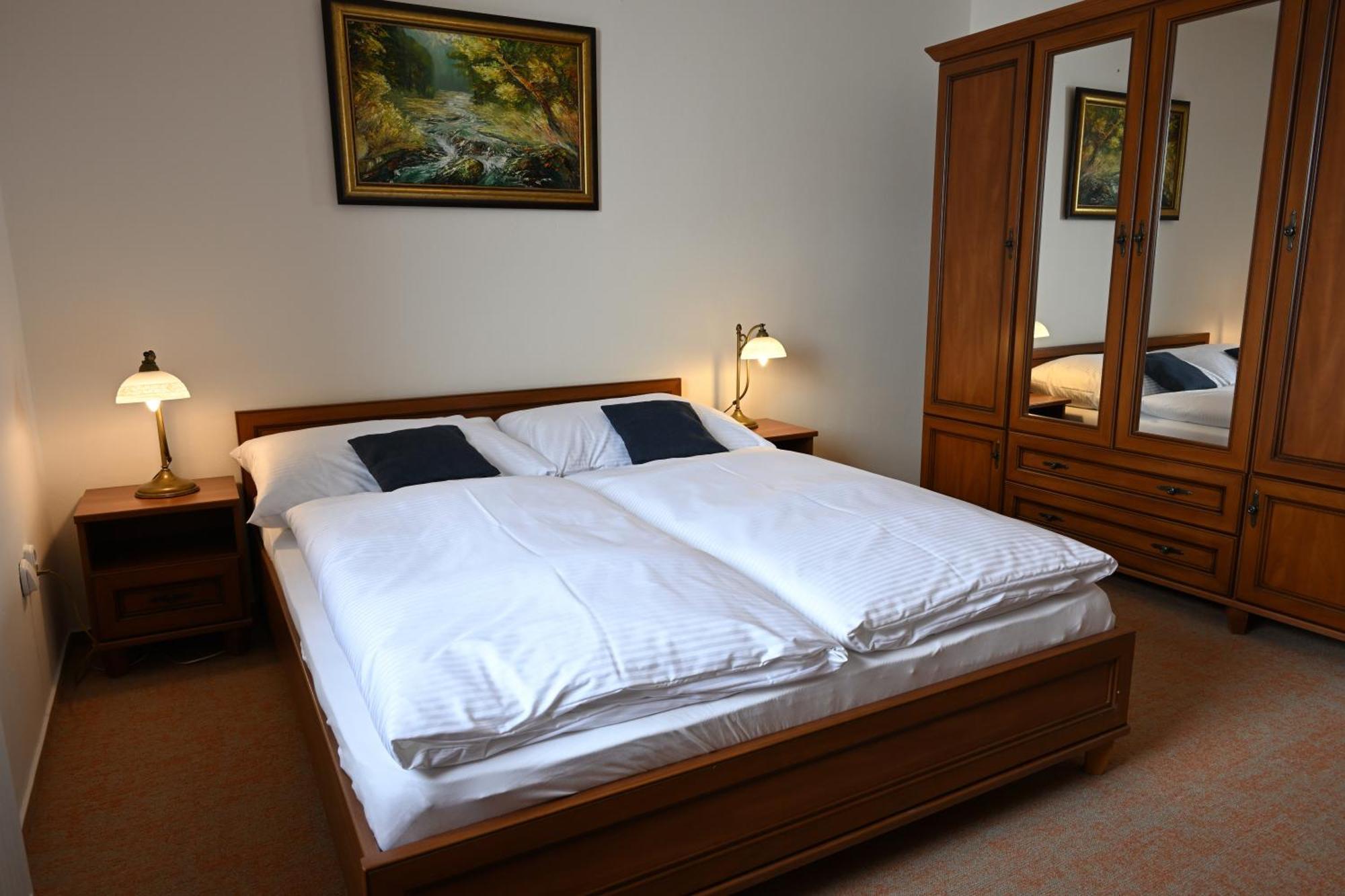 Hotel Euforia Nova Lesna Ngoại thất bức ảnh