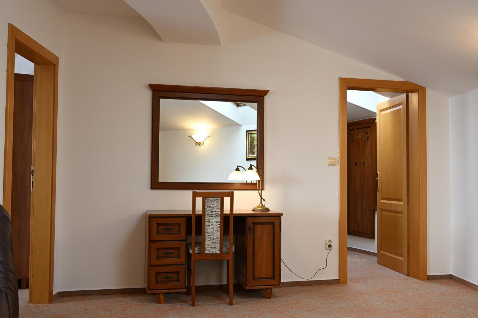 Hotel Euforia Nova Lesna Ngoại thất bức ảnh