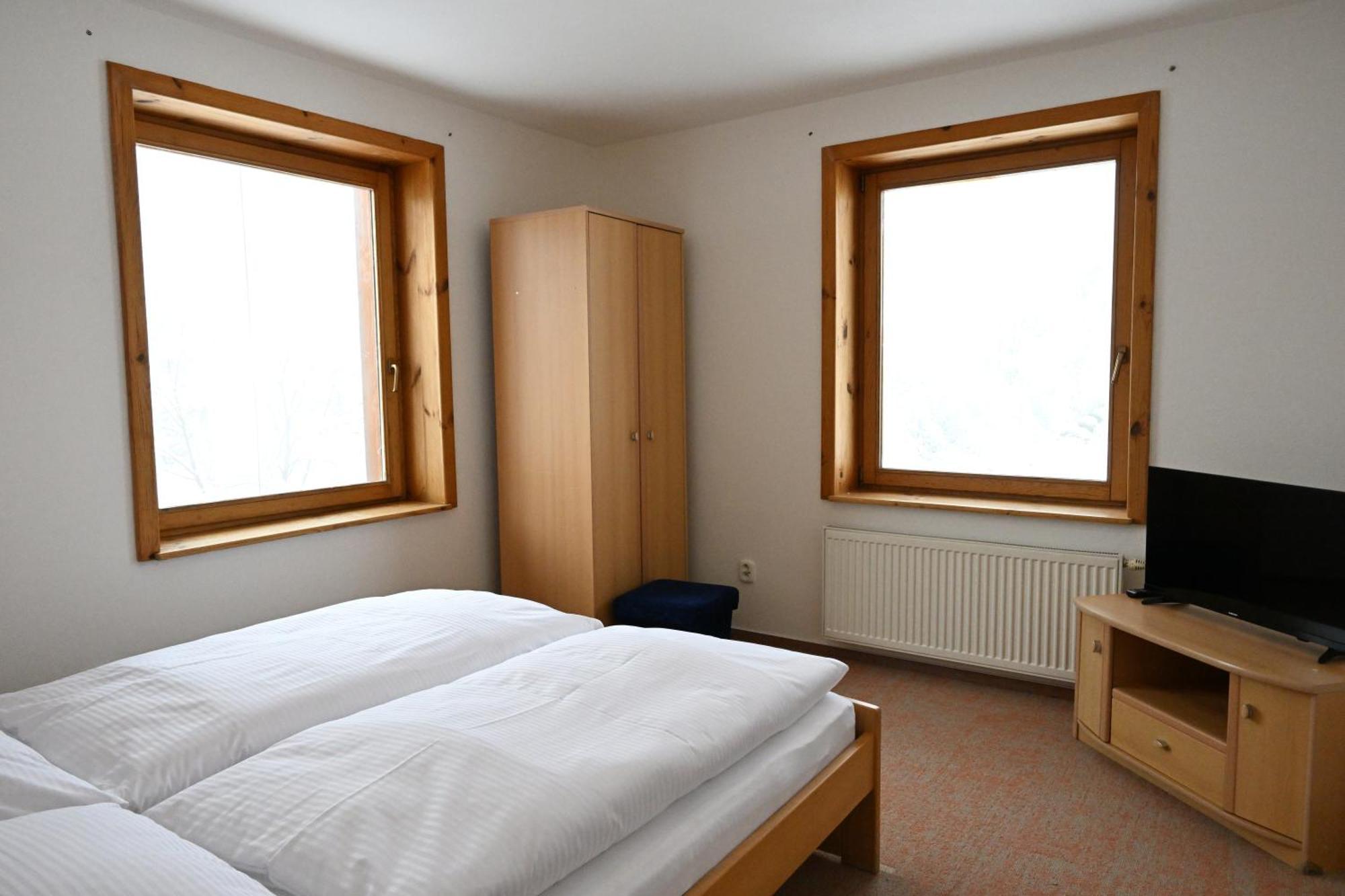 Hotel Euforia Nova Lesna Ngoại thất bức ảnh