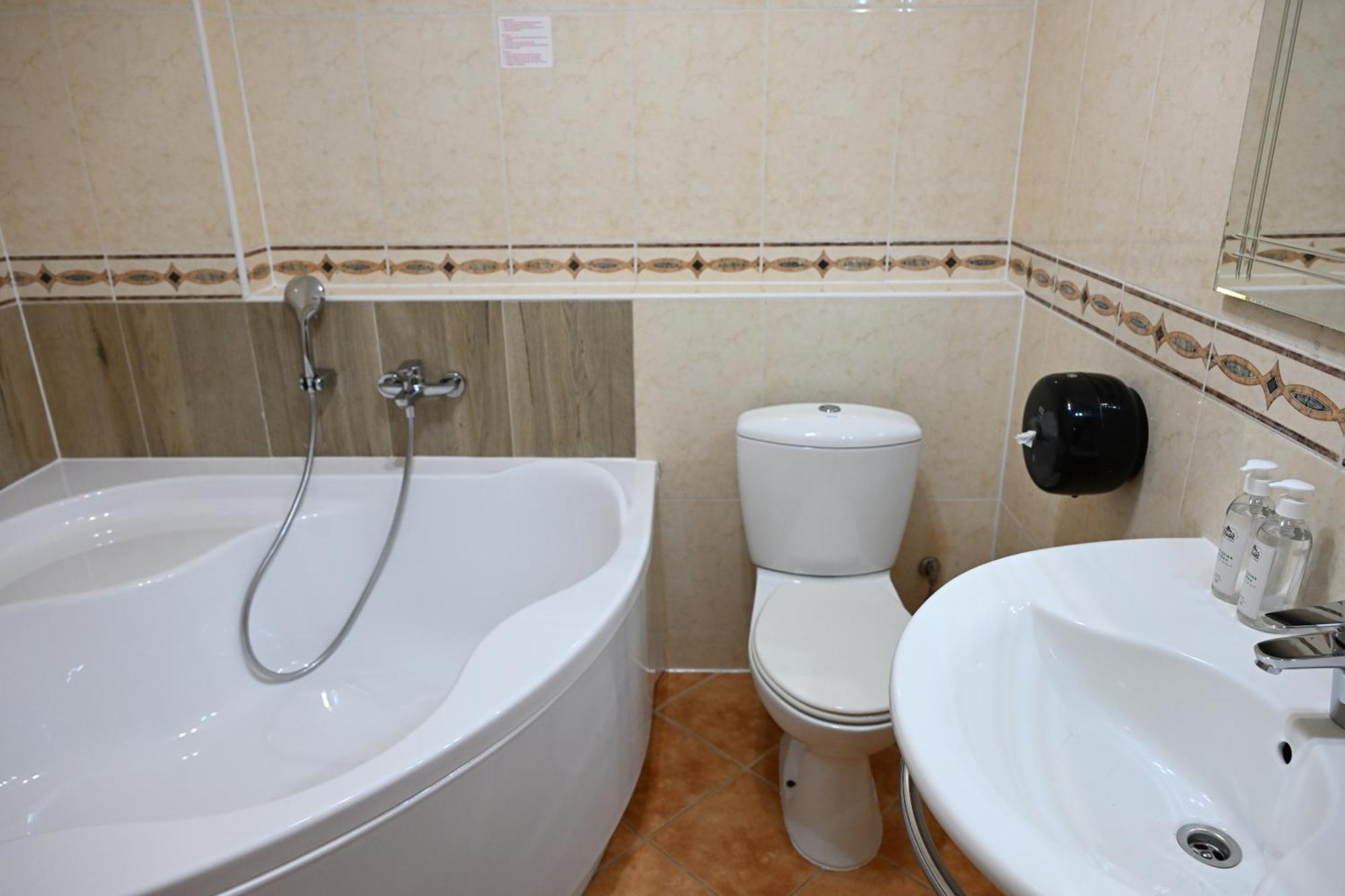 Hotel Euforia Nova Lesna Ngoại thất bức ảnh